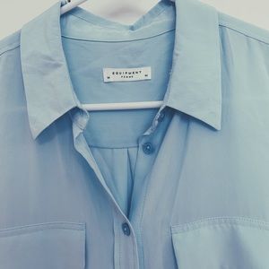 [Equipment] sleeveless silk shirt